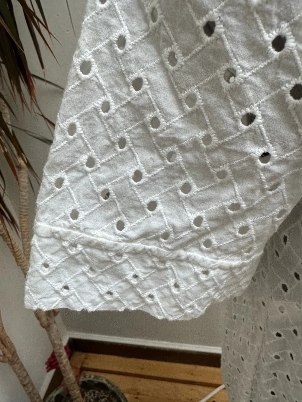 Kate Spade New York White Eyelet Button Down Shirt 100% Cotton